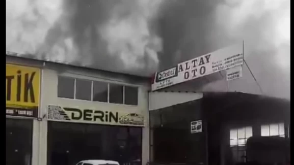 Sivas'ta Tamirhane Yangını
