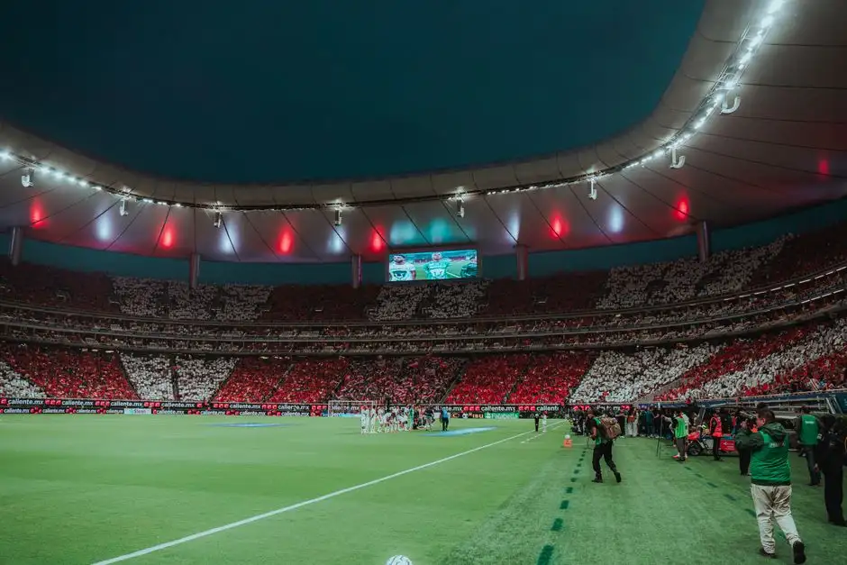 Galatasaray-Fenerbahçe derbisi sonrası sahada gerginlik