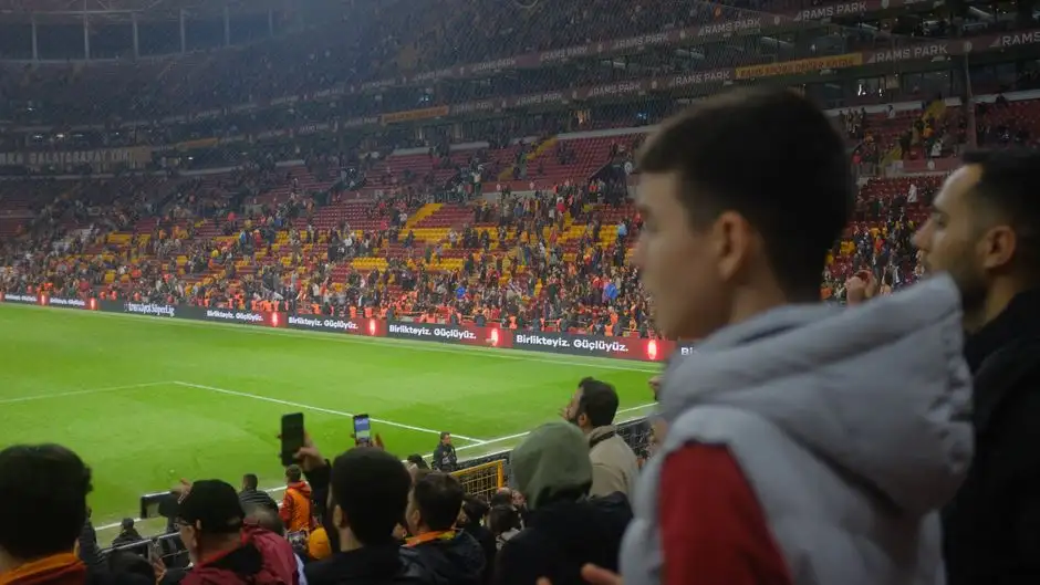 Flick’ten Galatasaray maçı öncesi Osimhen’e övgü